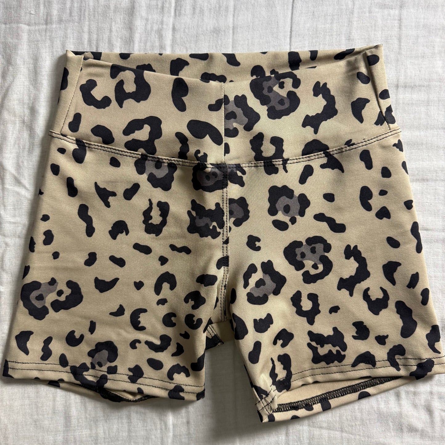 Short liso diseño S