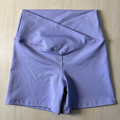 Short pretina cruzada
