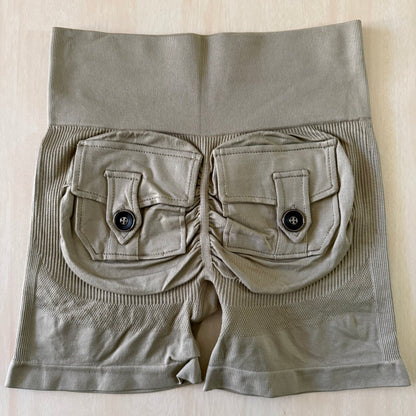 Short push up con bolsillos