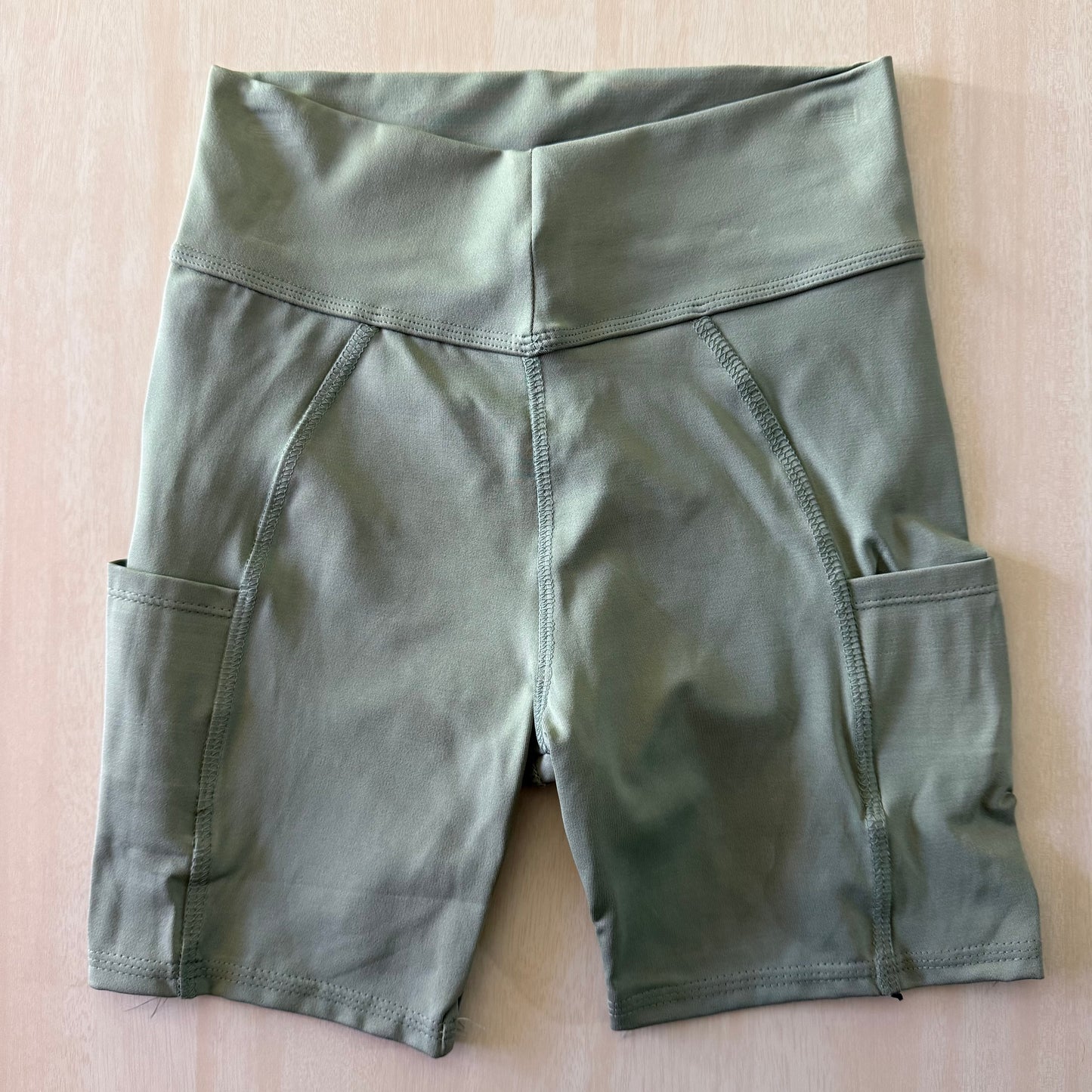 Short Biker Bolsillos