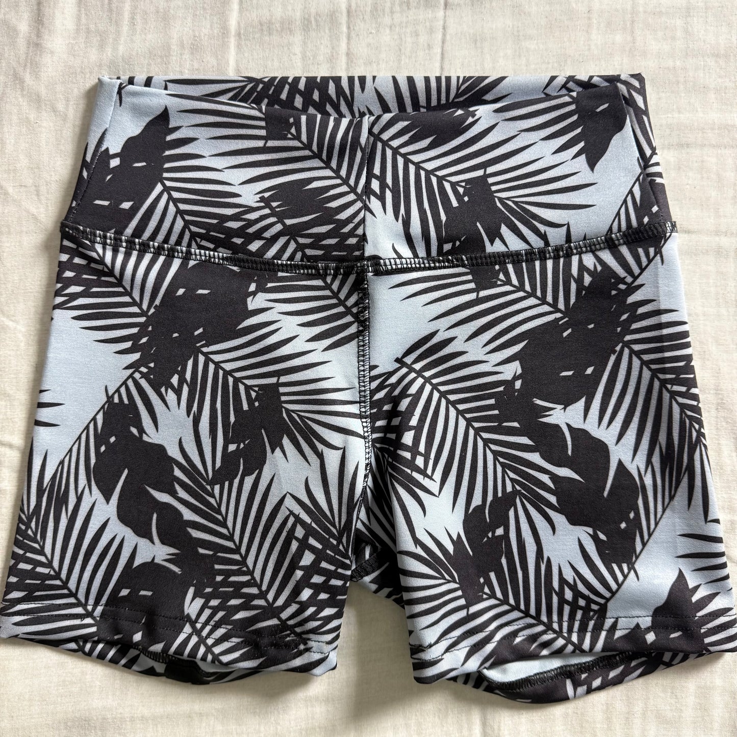 Short liso diseño S