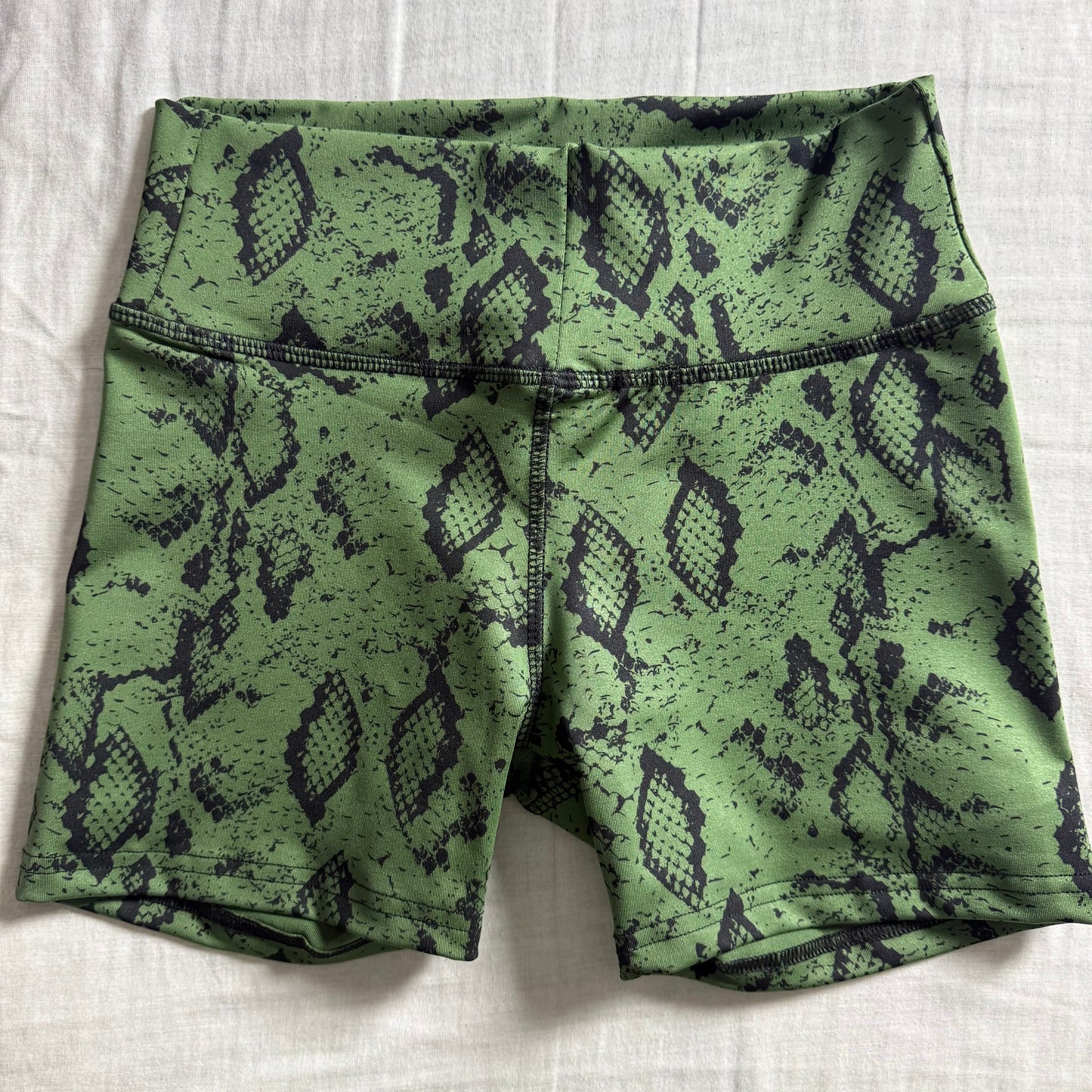 Short liso diseño S