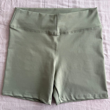 Short liso L
